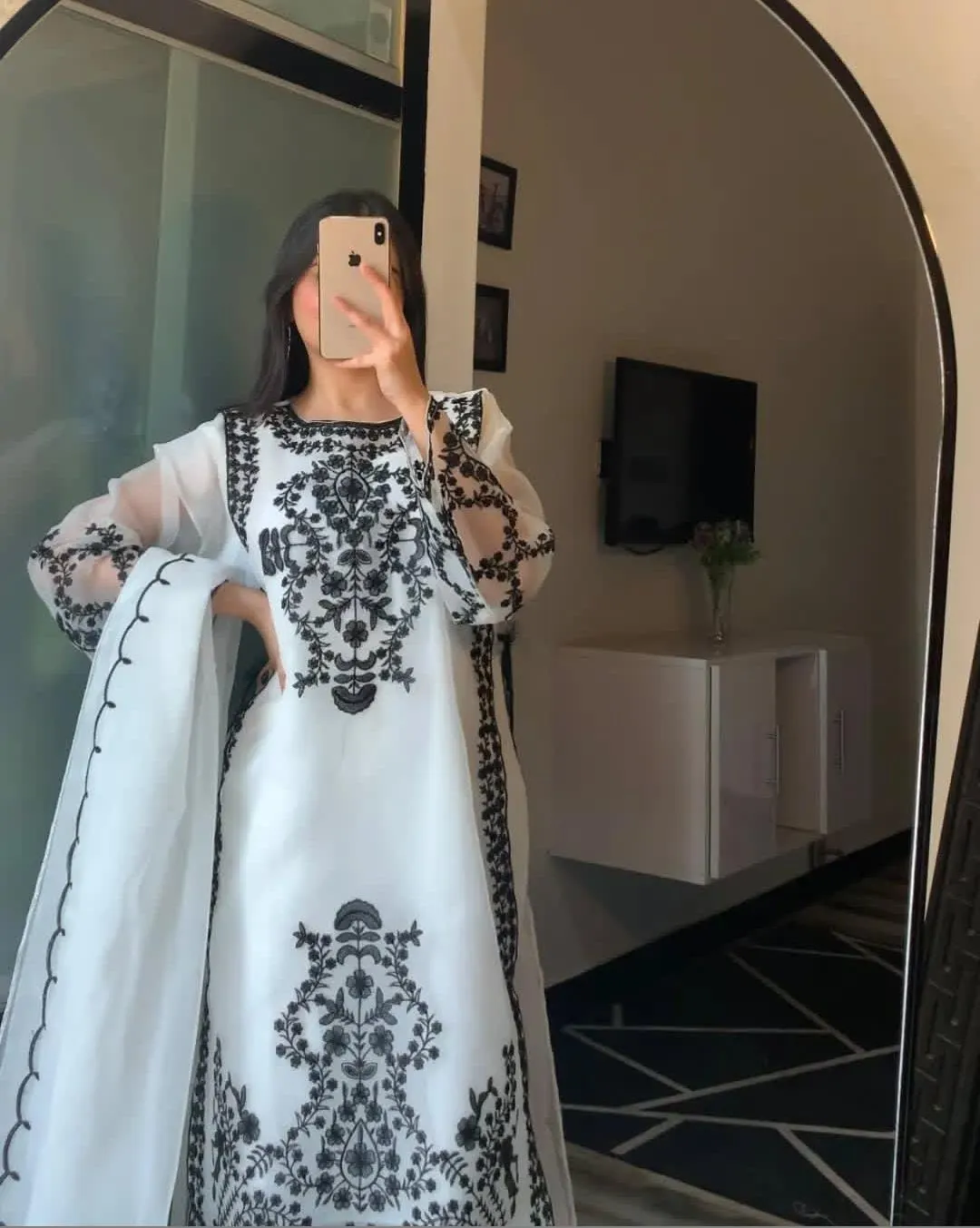 3 Pcs Women's Stitched Organza Embroidered Suit - Image 4