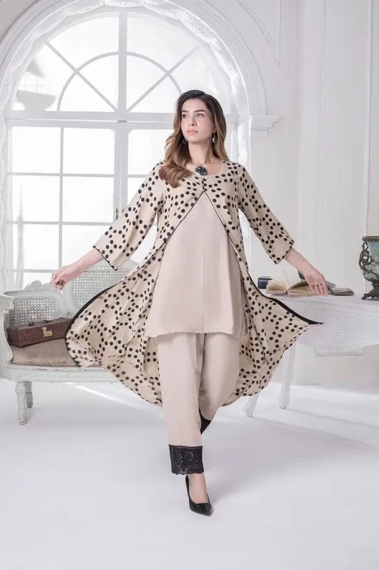 3 Pcs Women's Stitched Arabic Lawn Printed Suit