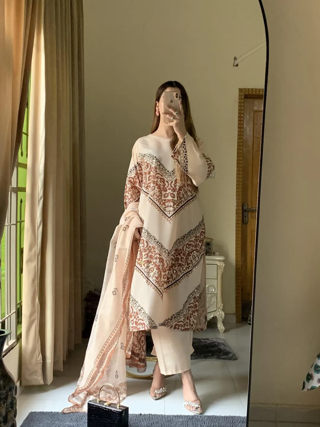 Pakistani Embroidered Kurta Set Cream Floral Long Sleeve - Image 5